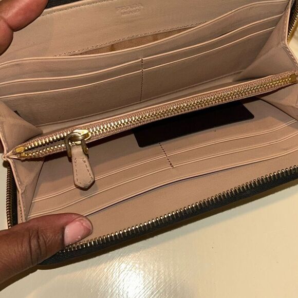 Prada Vitello Shine Zip Around Long Wallet Black Bow Front Elevated Basic Preppy - Picture 4 of 12